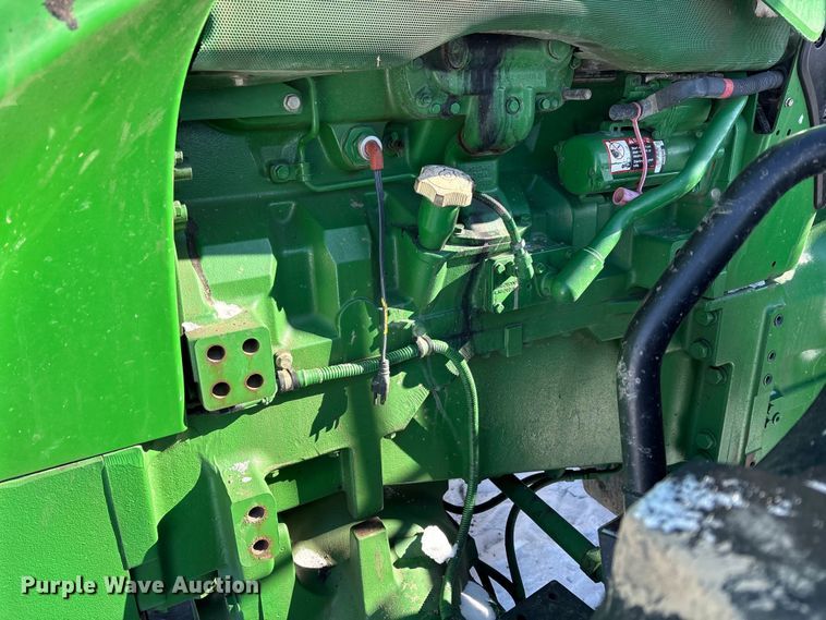 image for item YA1988 2018 John Deere 8245R MFWD tractor