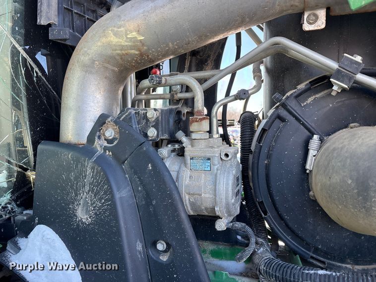 image for item YA1988 2018 John Deere 8245R MFWD tractor