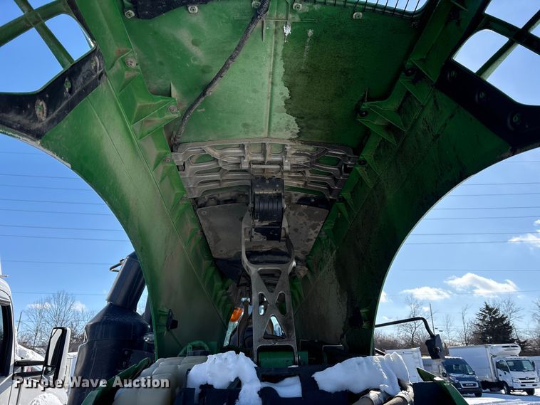 image for item YA1988 2018 John Deere 8245R MFWD tractor