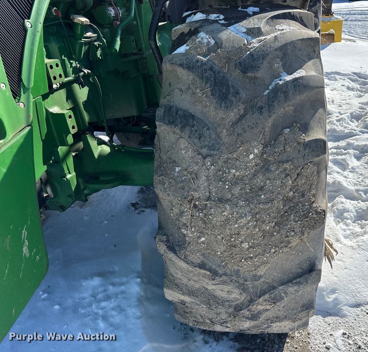 image for item YA1988 2018 John Deere 8245R MFWD tractor