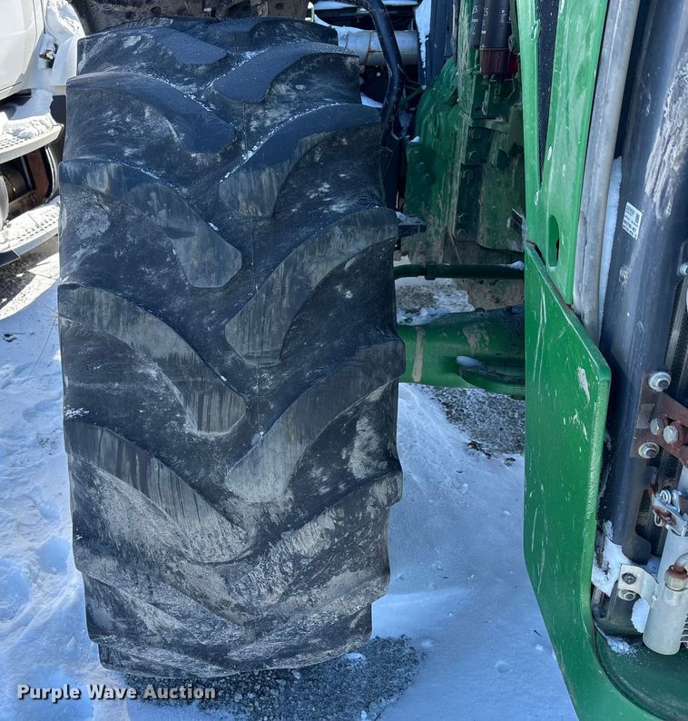 image for item YA1988 2018 John Deere 8245R MFWD tractor