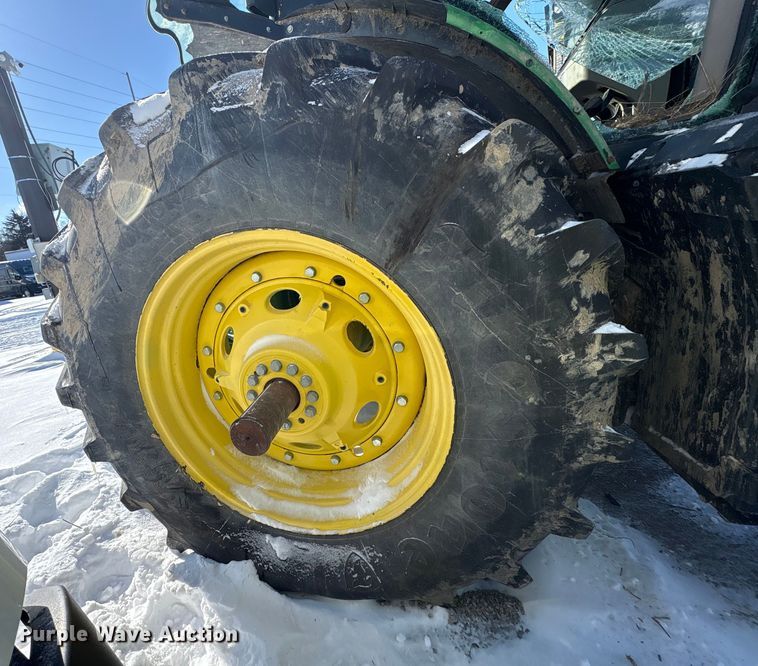 image for item YA1988 2018 John Deere 8245R MFWD tractor