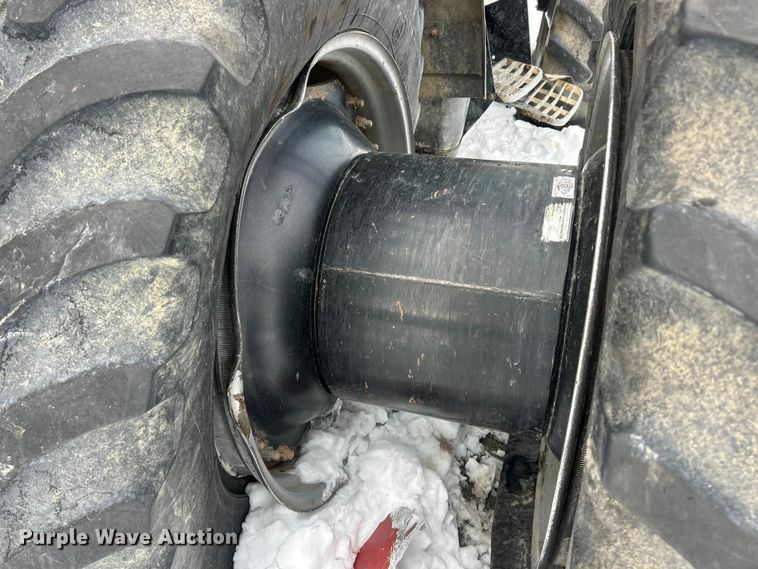 image for item YA2102 2006 Case IH MX275 4WD tractor