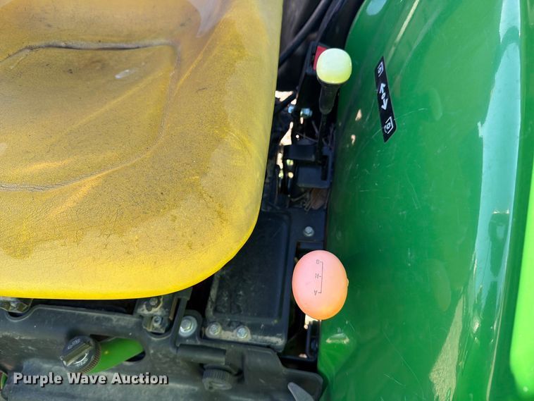 image for item YA2167 2022 John Deere 3035D MFWD tractor