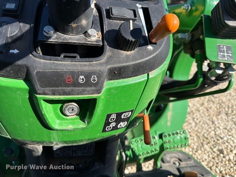 image for item YA2167 2022 John Deere 3035D MFWD tractor