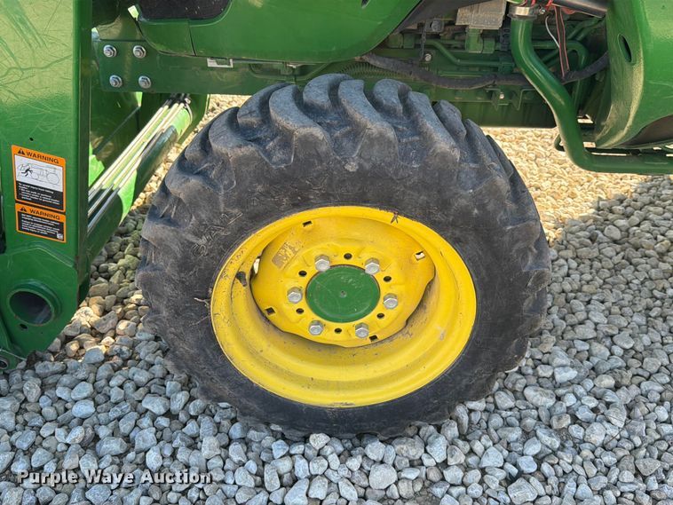 image for item YA2167 2022 John Deere 3035D MFWD tractor