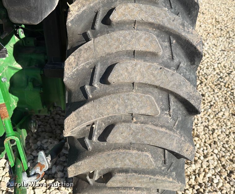 image for item YA2167 2022 John Deere 3035D MFWD tractor