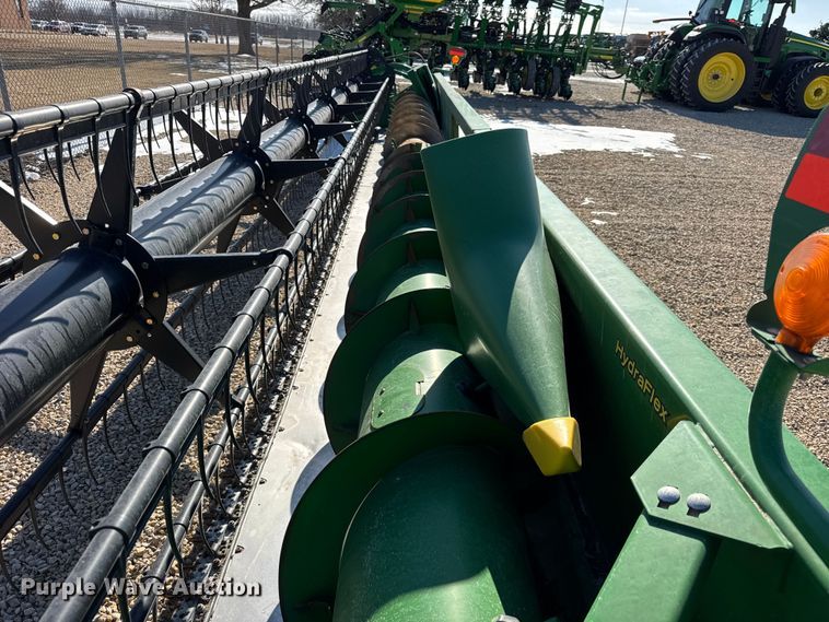 image for item YA2210 2010 John Deere 635F Hydraflex flex head