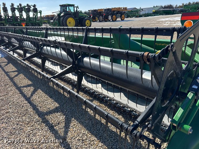 image for item YA2210 2010 John Deere 635F Hydraflex flex head