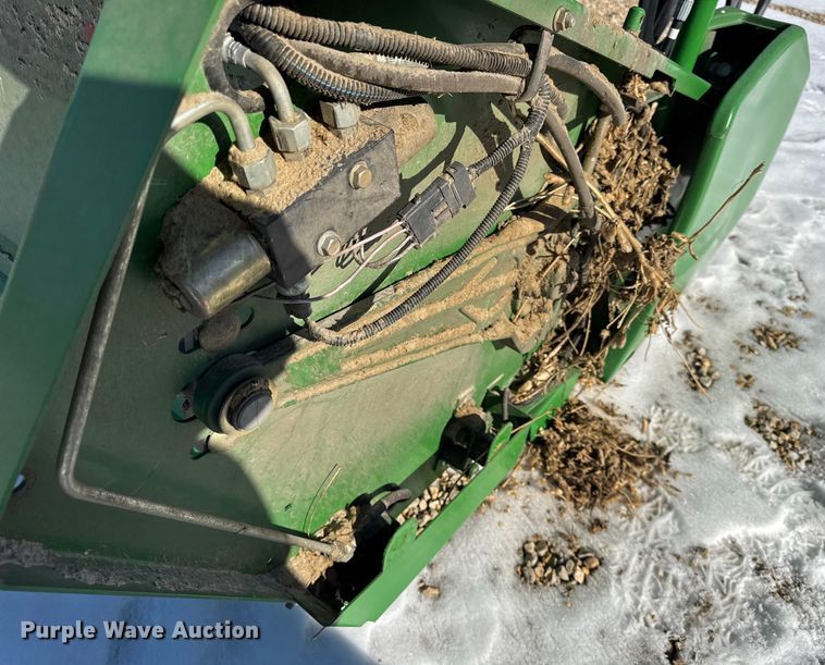 image for item YA2210 2010 John Deere 635F Hydraflex flex head