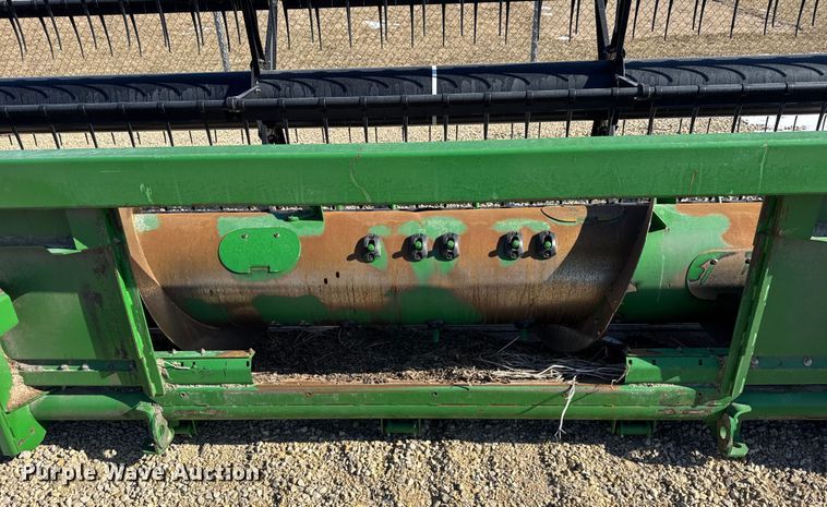 image for item YA2210 2010 John Deere 635F Hydraflex flex head