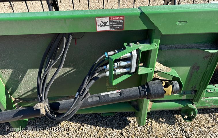 image for item YA2210 2010 John Deere 635F Hydraflex flex head