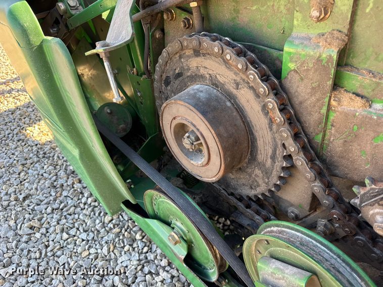 image for item YA2210 2010 John Deere 635F Hydraflex flex head