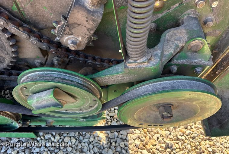 image for item YA2210 2010 John Deere 635F Hydraflex flex head