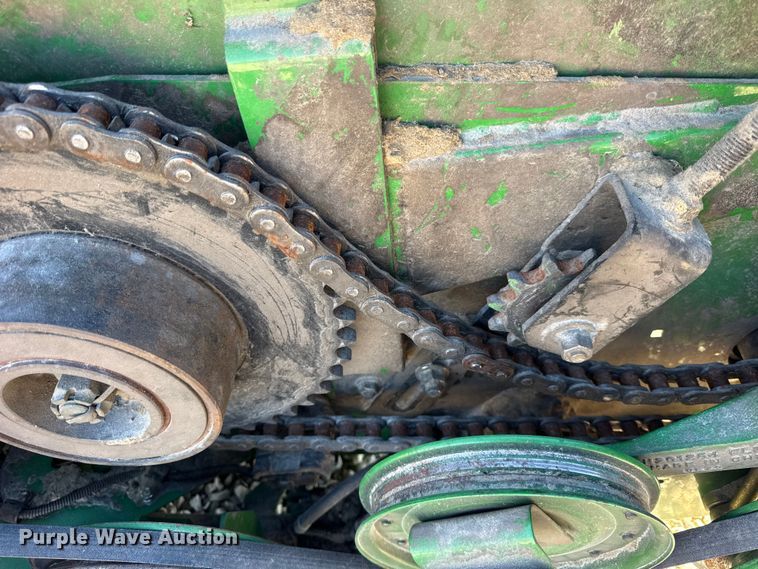 image for item YA2210 2010 John Deere 635F Hydraflex flex head