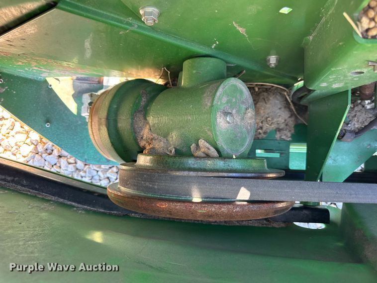 image for item YA2210 2010 John Deere 635F Hydraflex flex head