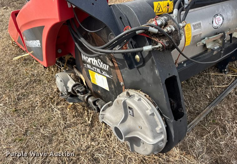 image for item YA2409 2012 Geringhoff MS800 North Star corn head