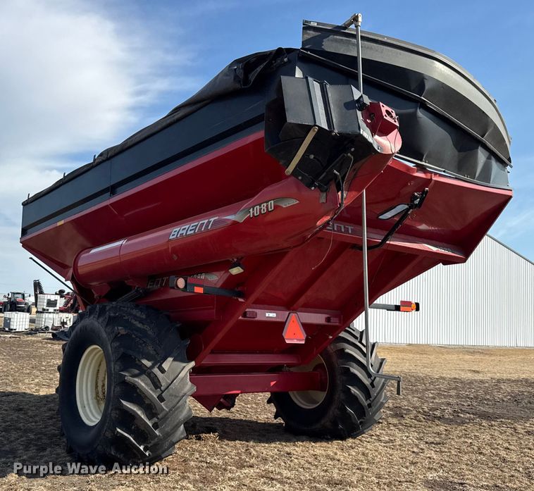 image for item YA2498 2008 Brent 1080 grain cart