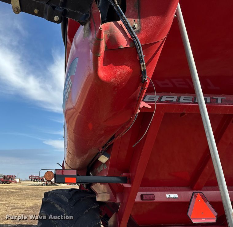 image for item YA2498 2008 Brent 1080 grain cart
