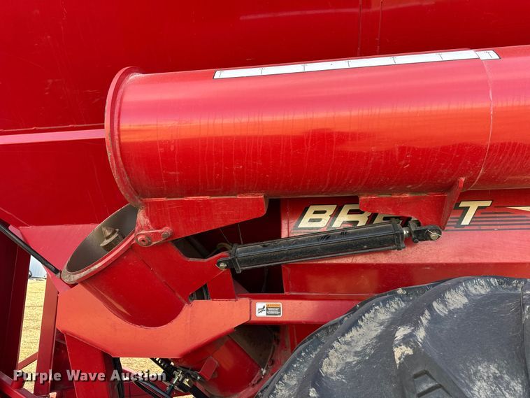 image for item YA2498 2008 Brent 1080 grain cart