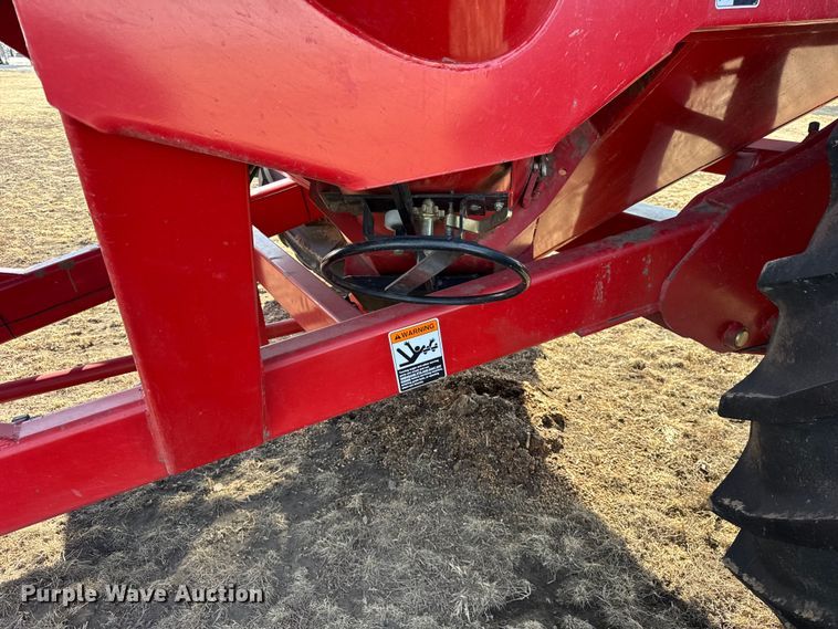 image for item YA2498 2008 Brent 1080 grain cart