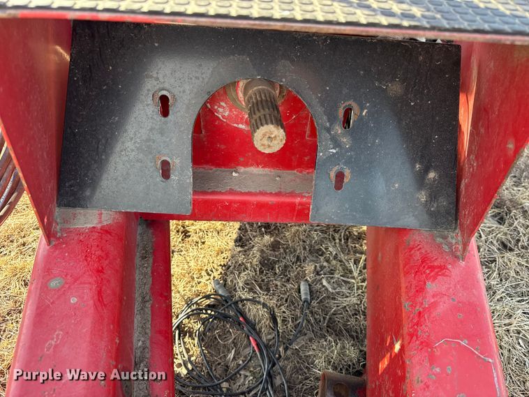 image for item YA2498 2008 Brent 1080 grain cart