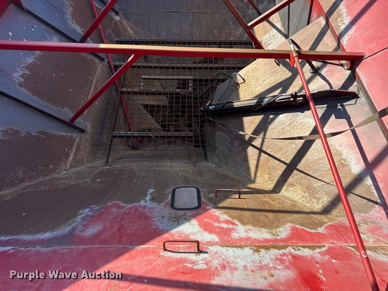 image for item YA2498 2008 Brent 1080 grain cart