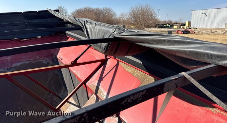 image for item YA2498 2008 Brent 1080 grain cart