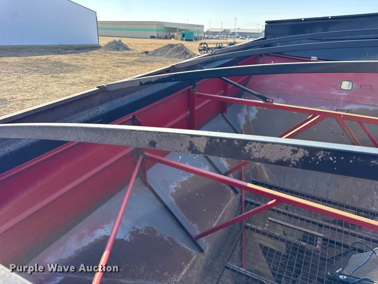 image for item YA2498 2008 Brent 1080 grain cart