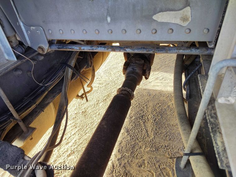 image for item DT0833 1996 Peterbilt 379 semi truck