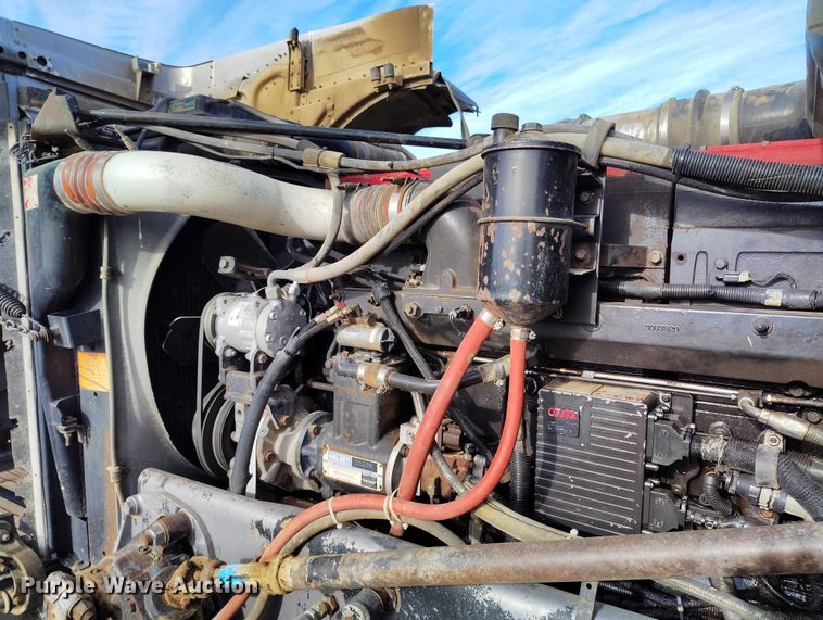 image for item DT0833 1996 Peterbilt 379 semi truck