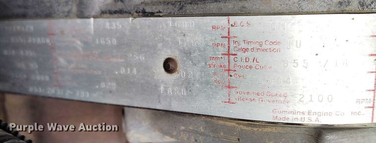 image for item DT0833 1996 Peterbilt 379 semi truck