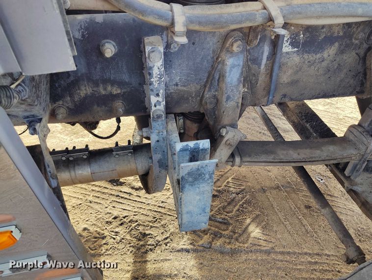 image for item DT0833 1996 Peterbilt 379 semi truck