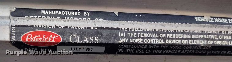 image for item DT0833 1996 Peterbilt 379 semi truck