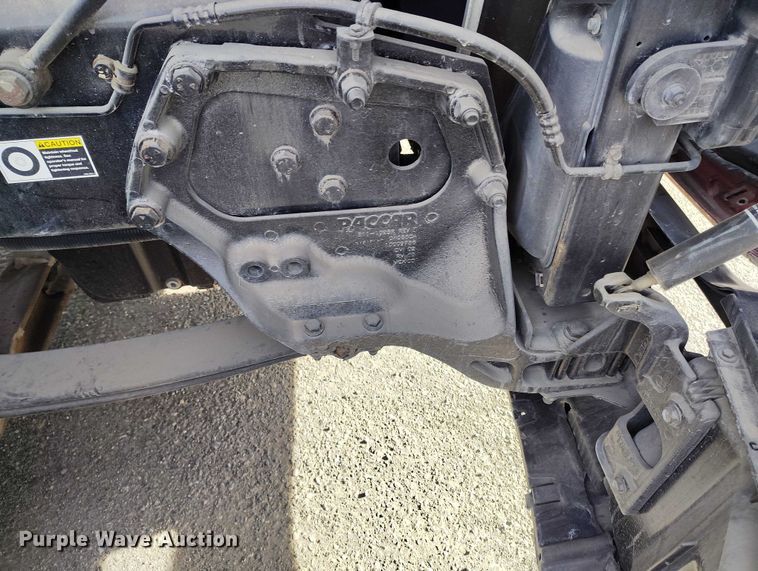 image for item DT0868 2016 Kenworth T680 semi truck