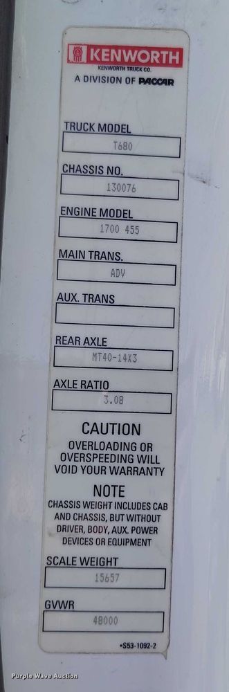 image for item DT0868 2016 Kenworth T680 semi truck