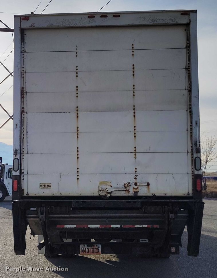 image for item DT0869 2016 Peterbilt 337 box truck