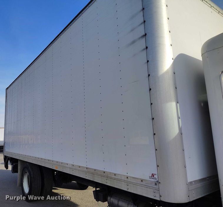 image for item DT0869 2016 Peterbilt 337 box truck