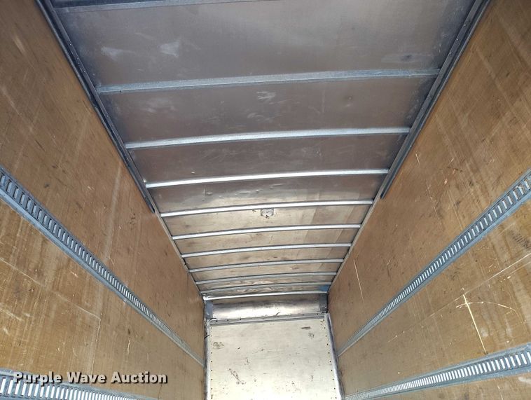 image for item DT0869 2016 Peterbilt 337 box truck