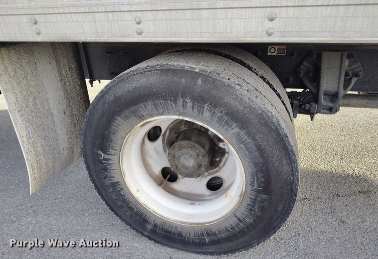 image for item DT0869 2016 Peterbilt 337 box truck