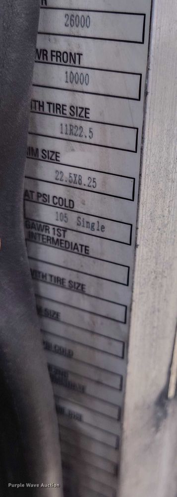 image for item DT0869 2016 Peterbilt 337 box truck