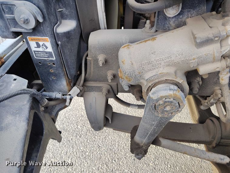 image for item DT0870 2016 Peterbilt 330 box truck