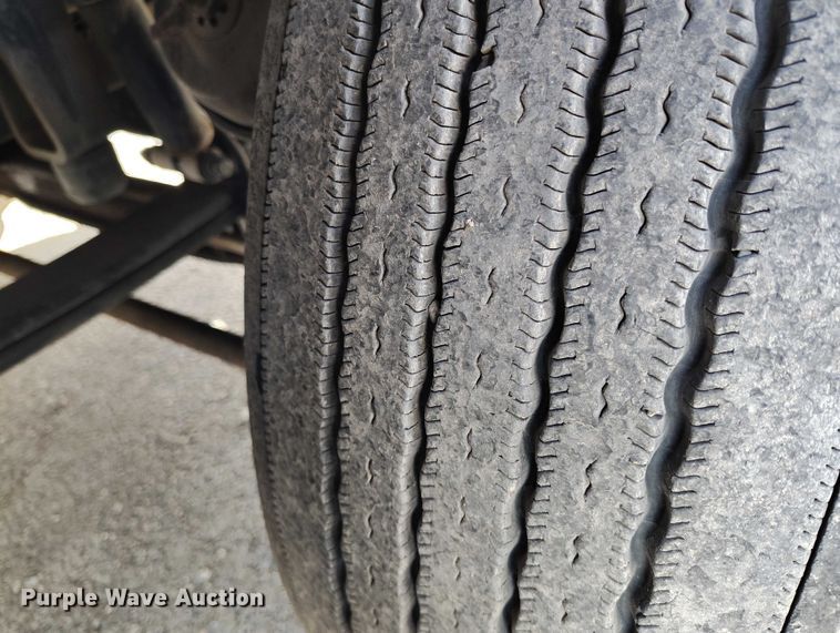 image for item DT0871 2018 Peterbilt 579 semi truck