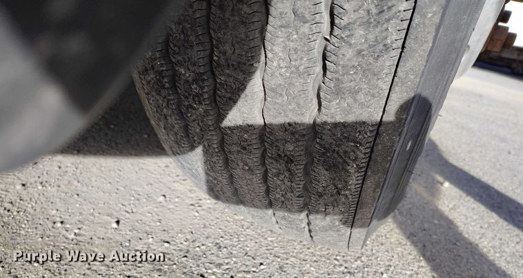 image for item DT0871 2018 Peterbilt 579 semi truck