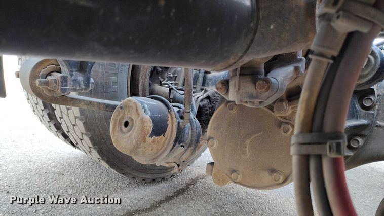 image for item DT0872 2016 Freightliner Cascadia 125 semi truck