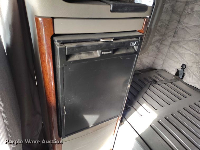 image for item DT0872 2016 Freightliner Cascadia 125 semi truck