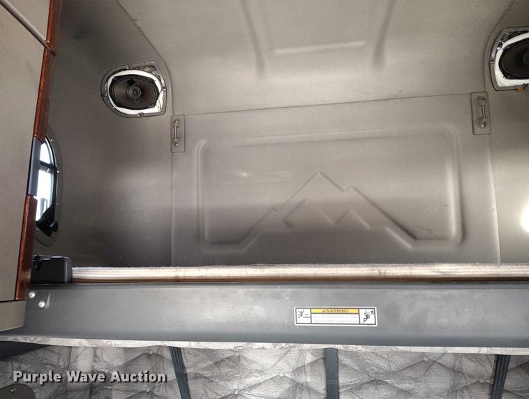 image for item DT0872 2016 Freightliner Cascadia 125 semi truck