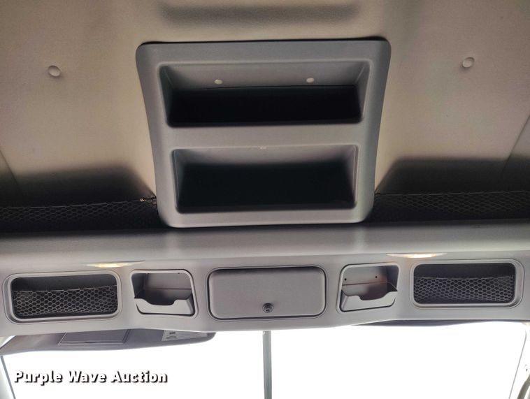 image for item DT0872 2016 Freightliner Cascadia 125 semi truck