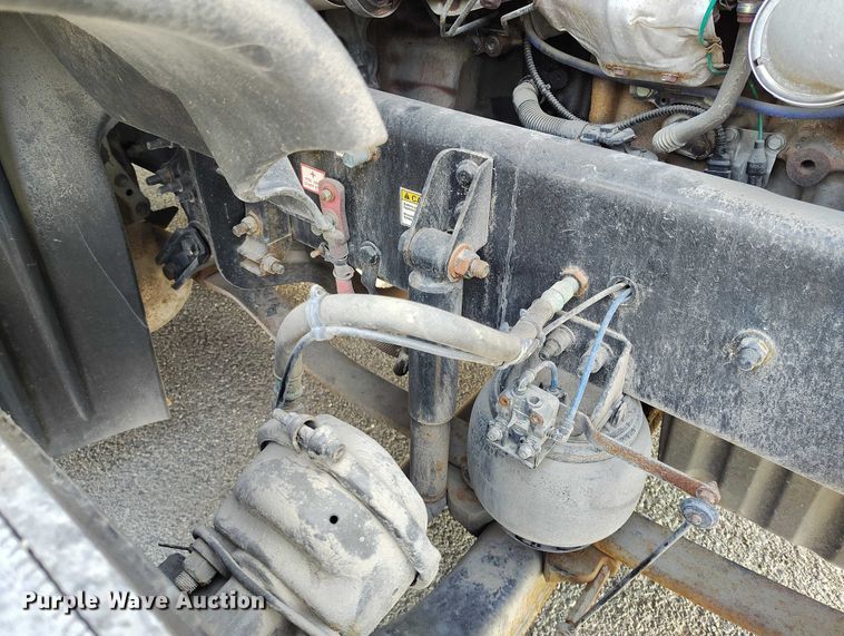 image for item DT0872 2016 Freightliner Cascadia 125 semi truck