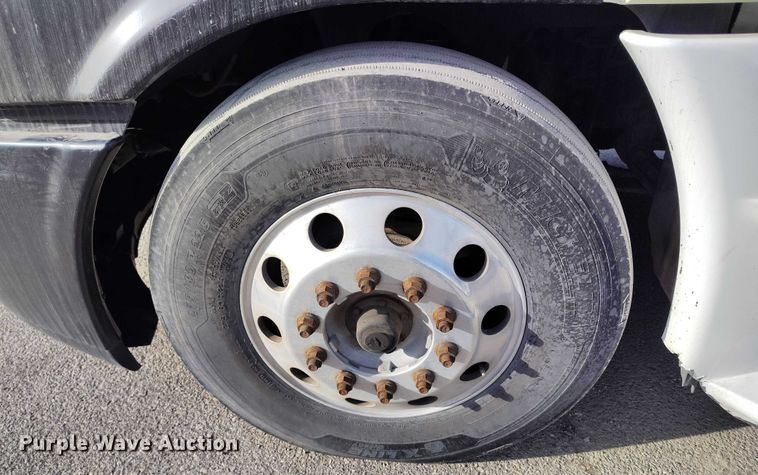 image for item DT0872 2016 Freightliner Cascadia 125 semi truck